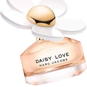 NEW IN BOX- Marc Jacobs Daisy Love Eau de Toilette